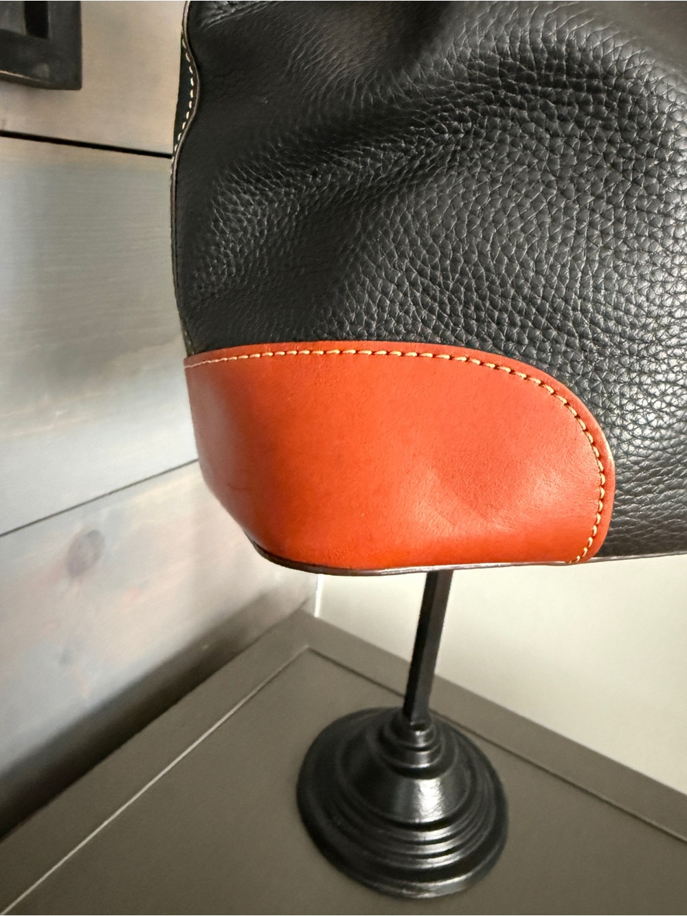 Dooney & Bourke Black and Tan Pebbled Leather Barlow - Picture 8 of 11